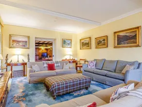 Large country house perfect for family or friends. - Image 2