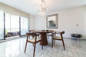 Luxury apartment in the best location of Düsseldorf - Image 4