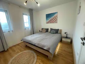 Sunny & Stunning holiday Home - Image 3