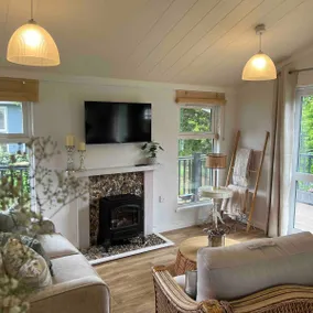 Waterside Lodge, Weybourne, Holt - Image 5