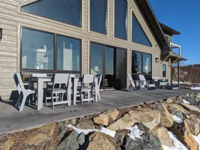 Lax Lake View Retreat - Image 3