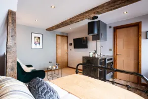 CURIE - Historic City Center Studio | Free Parking - Image 4