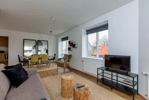 TYR Beautiful 2 Bedroom Apartment - Image 3