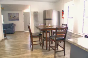 Private, Cozy Casita- walk to UNM and Nob Hill! - Image 2