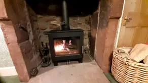 A lovely cosy escape for two (or one) - Image 3