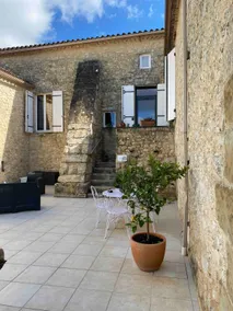 Independent studio with a terrace - Image 2