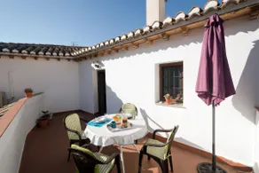 PRIVATE TERRACE - CENTRAL - PARKING - Image 2