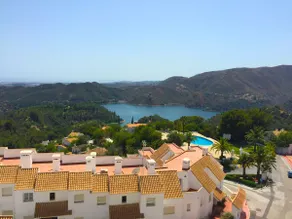 LUXURY DUPLEX WITH VIEWS. - Image 3
