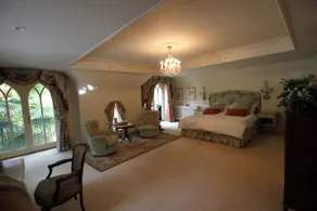 Luxury Thatched Cottage in the New Forest - Image 4
