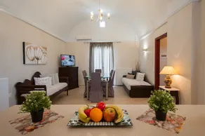 Veldi Art - Kamari Beach Apartment - Image 5