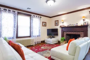 European, rustic 3 bed/2bath-5 miles to Copley Sq - Image 2