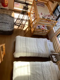 Enjoy Enoshima and Kamakura in this 3-story private house. Slam Dunk crossing is within walking distance. Rooftop with a view of the Enoden line - Image 3
