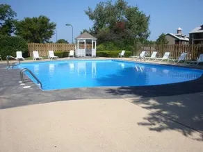 Relaxing stay, 5 min to Landing, tons of amenities - Image 3