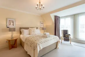 JOIVY Inviting Apartment near Leith Walk - Image 2
