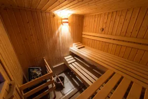 Quiet apartment with sauna, Burggen - Image 3