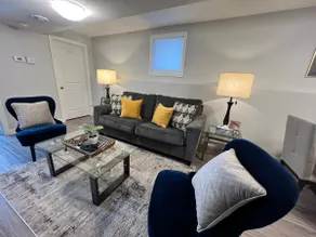 The Bella -Exquisite Modern & Cozy Homestyle Suite - Image 2