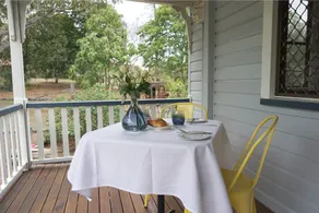Flagstone Cottage - Nestled in Award Winning Venue - Image 4