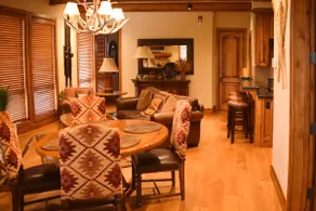 Luxury Penthouse Apartment Downtown Ketchum - Image 2