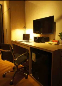 [Monthly rent] Hotel-style room/Hsinchu Station @ 5 mins/Near East Gate Market # City God Temple # Big City Light Kitchen & Balcony - Image 4