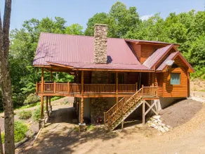 Creekside Cabin, Willis, VA - Image 2