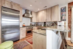 DuPont Duplex 2beds/2baths, stylish, cozy- unit401 - Image 4
