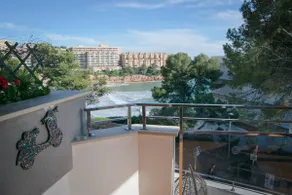 Beachside and Sunset Escape in Salou - Image 4