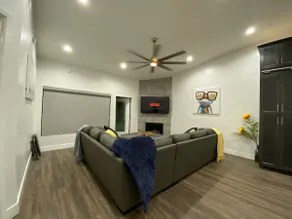 Upscale Fully Renovated Biltmore Penthouse - Image 5