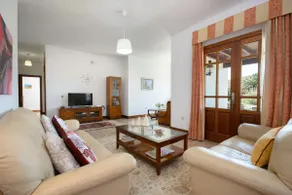 Grande maison de campagne adaptée aux familles avec barbecue, terrasse et jardin | Vue montagne | Parfaite pour le travail à distance - Image 5