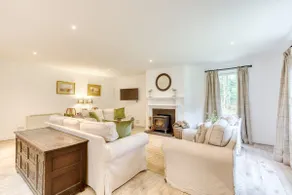 Idyllic Woodland Lodge 1 hour from Edinburgh - Image 4
