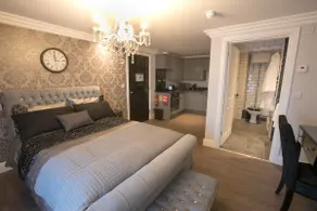 Oxburgh Hall · Spacious & Child-Friendly Apartment - Image 3