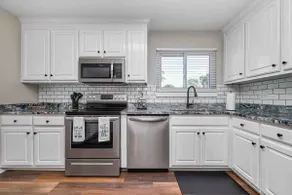 4BD home with gameroom and pool, close to Langley & PTC! - Image 5