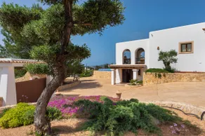 Villa Almond - Image 2