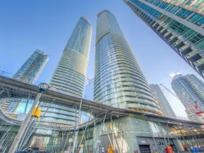 2BR Luxury Condo, Parking & Patio With A View! - Image 2