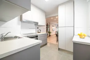 Charming apartment next to Palacio de Congreso - Image 3