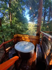 The Artists' Tree House - Image 3
