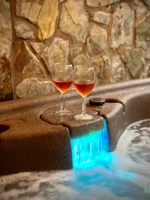 Cozy Cabin in the Treetops *Hot Tub* Pet-Friendly - Image 3