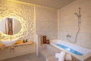 Sandy Suite-Jacuzzi - Image 3