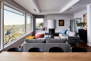 Cloud Parade | Escarpment Views Luxurious Home - Image 5