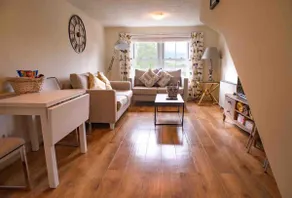 Duplex apartment centrally located with parking - Image 2