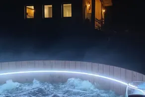Cozy cottage with hydromassage tub - Image 4