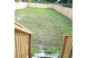 Efficiency Suite w King Bed 10 min walk Downtown - Image 3