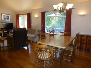 Henderson Guest House - Image 4