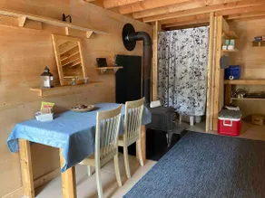 Hazel Nest rustic, cozy guest cottage - Image 4