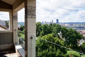 Gorgeous Southside Slopes home with outdoor hot tub and city view! - Image 2