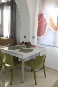 Myron Suite Old Town - Image 5