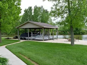 Gorgeous lakefront property w amazing sunsets - Image 5