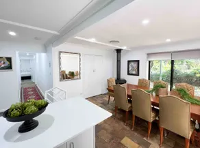 Amaroo Guesthouse - Image 4