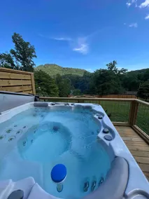 Modern Cabin for 8,w/Hot Tub+mtn view+1m from town - Image 3
