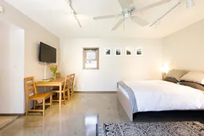 Private & Secluded Guesthouse - Image 2