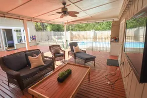 Spurs game on Covered Outdoor TV w/ Putting Green - Image 5